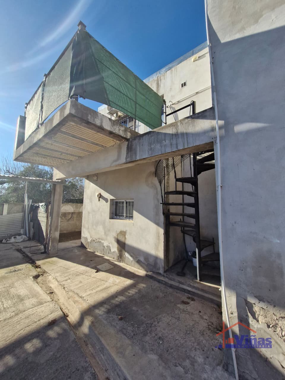 Casa + 2 Departamentos
